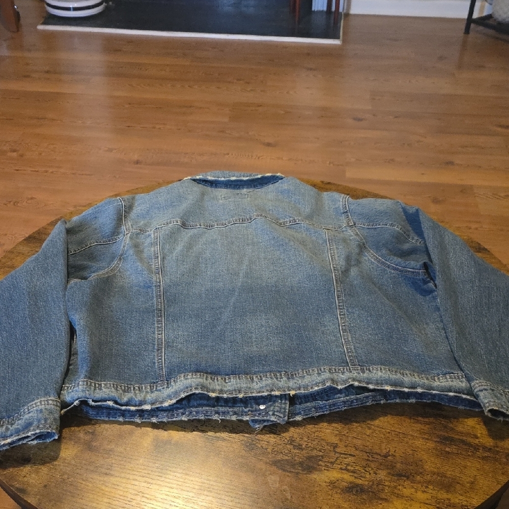 Universal Thread Blue Jean Jacket Timeless Style - Picture 6 of 10